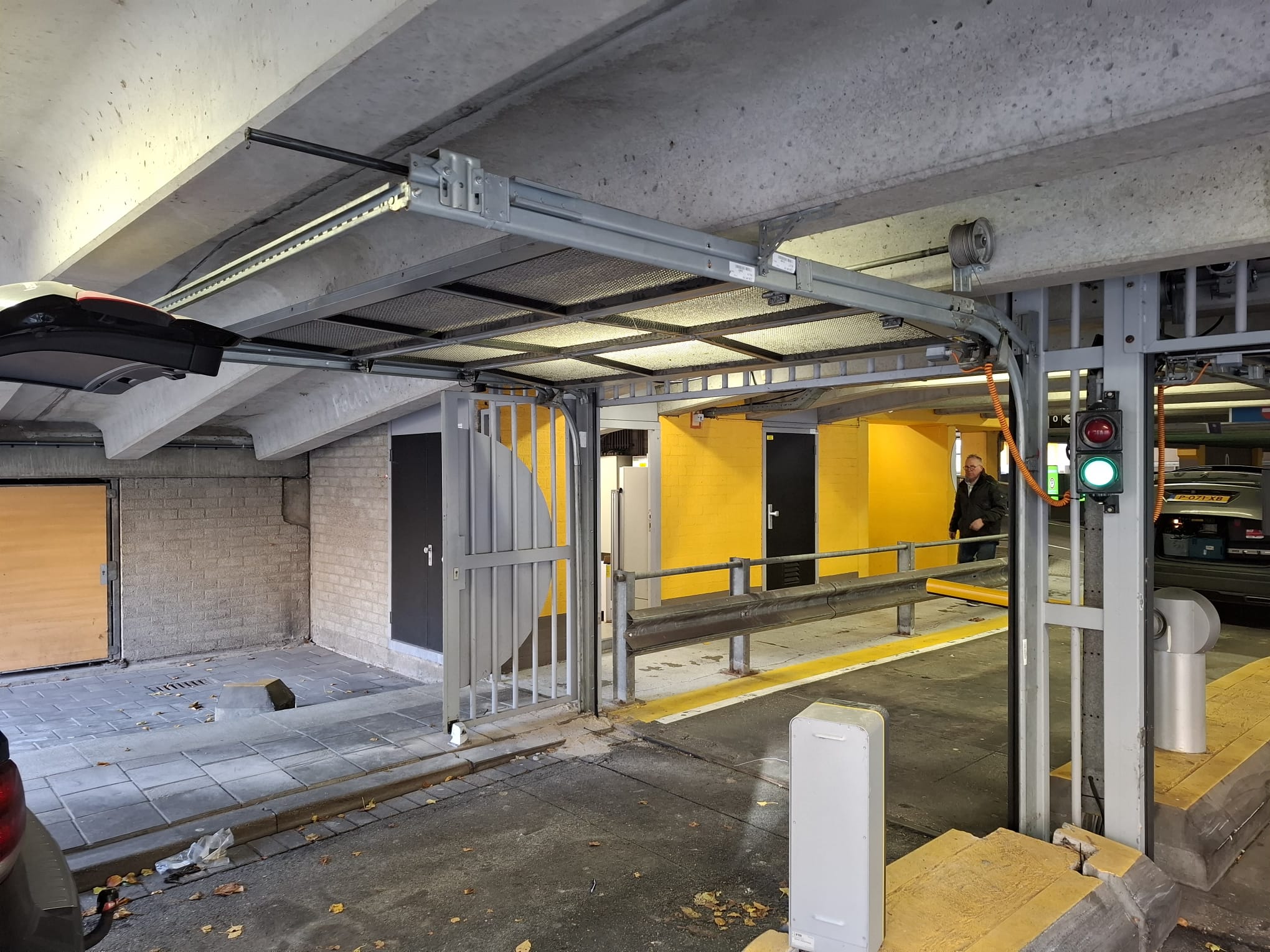 Overheaddeur parkeergarage Stadshart Zoetermeer installatie