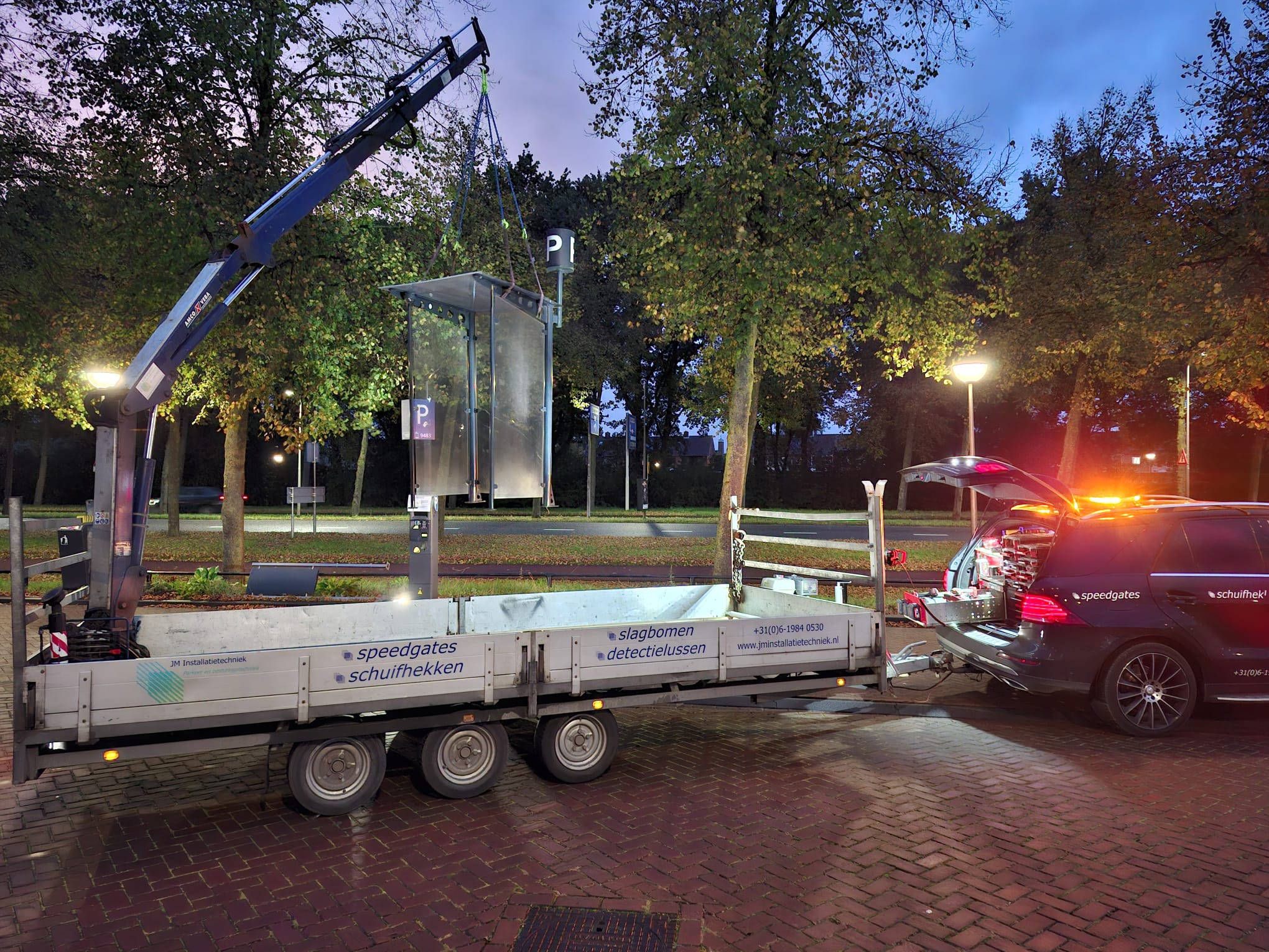 Particuliere geautomatiseerde vleugelpoort Fijnaart privé oprit installatie