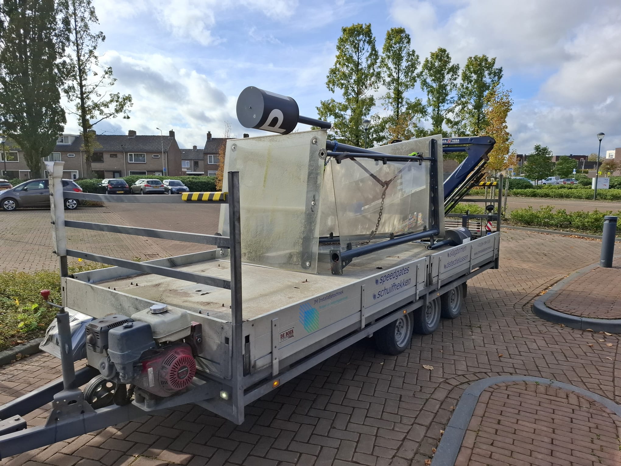 Verwijdering parkeerabris gemeente Etten-Leur kraan transport JMI