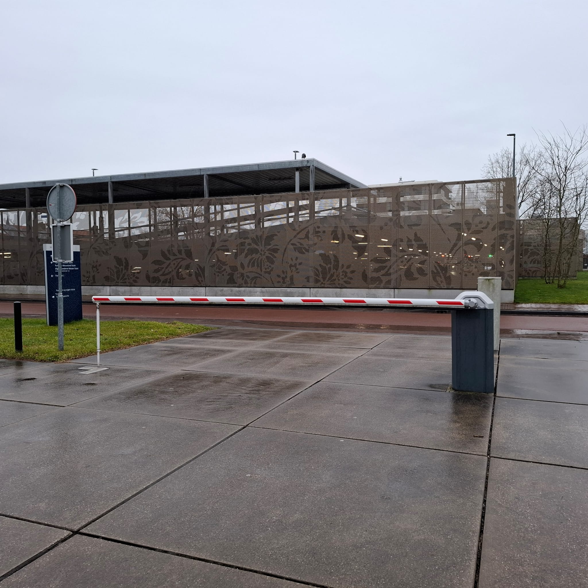 Slagboom wrap geel nieuwe look JMI